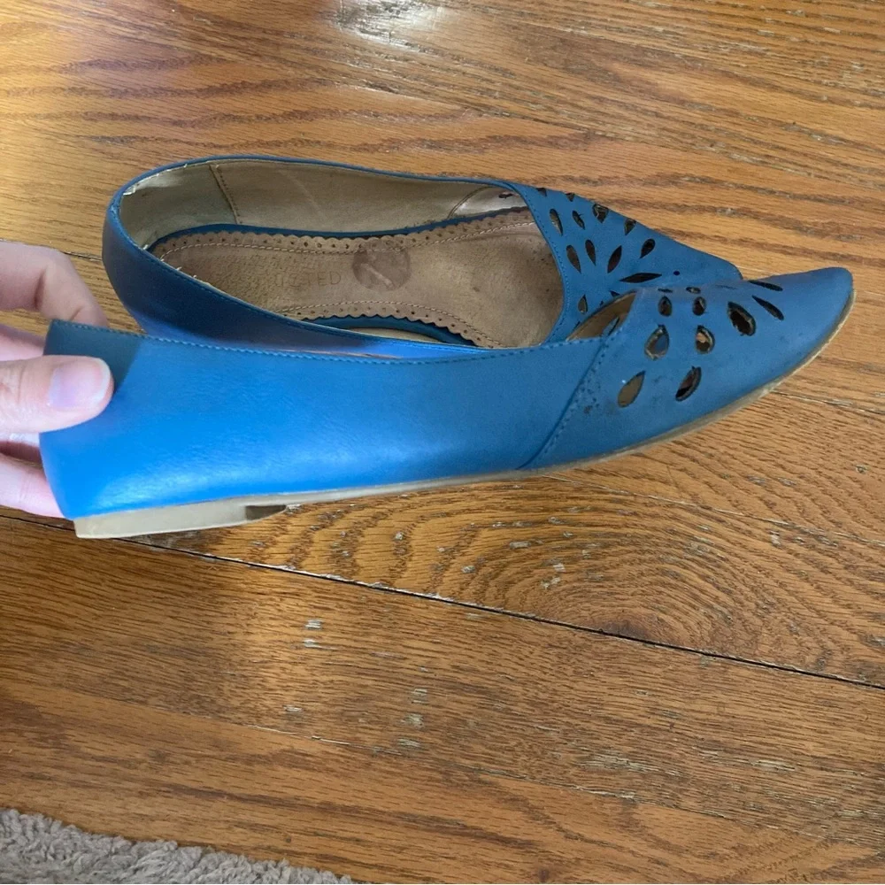 4/$10 - Restricted Laser Cutout Flats - Blue